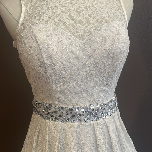 B. Darling Dress - Picture 15 of 15